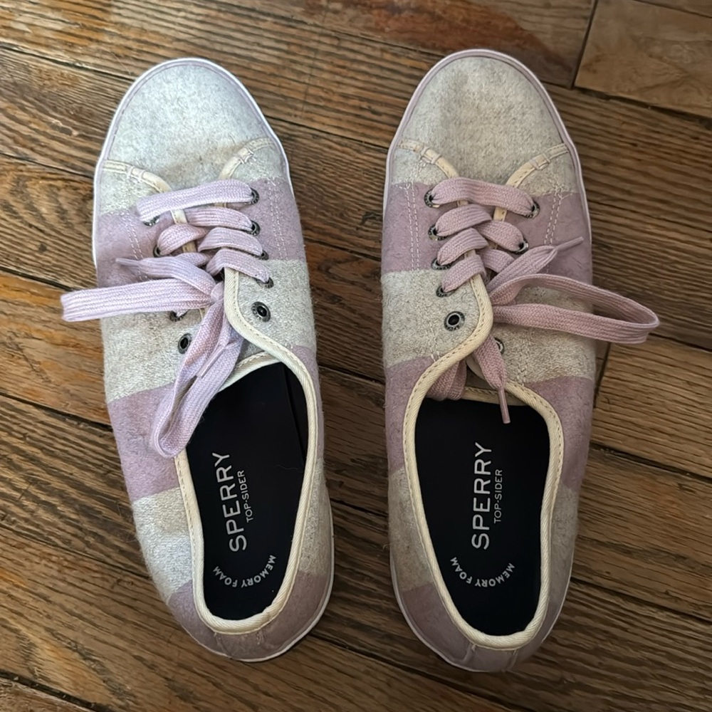 Sperry wool lace up 
Tan and purple 
Women’s size 10